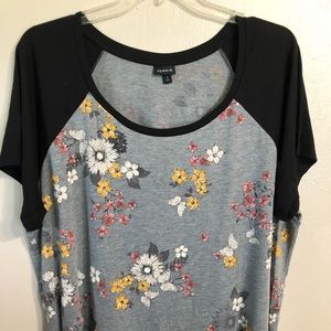 Torrid size 4 shirt